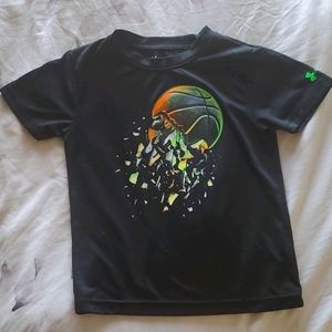 Boys under armour t-shirt